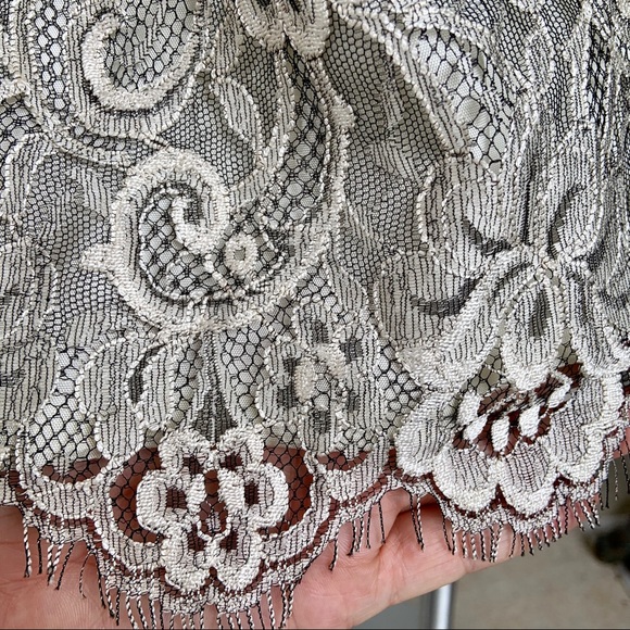 Elegant VTG Lace Silver/Gray Jacket Skirt Set - Picture 3 of 8